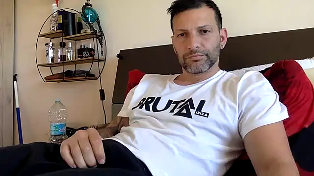 Snapshot of goroasroma90 chatting on 04-08-26, 03:57 goroasroma90 online show from 04-08-26, 03:57