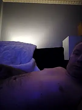 Snapshot of walker1979 chatting on 01-11-26, 01:23 walker1979 online show from 01-11-26, 01:23