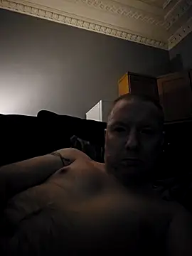 Snapshot of walker1979 chatting on 02-08-26, 02:31 walker1979 online show from 02-08-26, 02:31