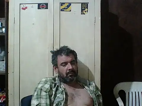 Rodrigo happy online show from 10-16-25, 04:32