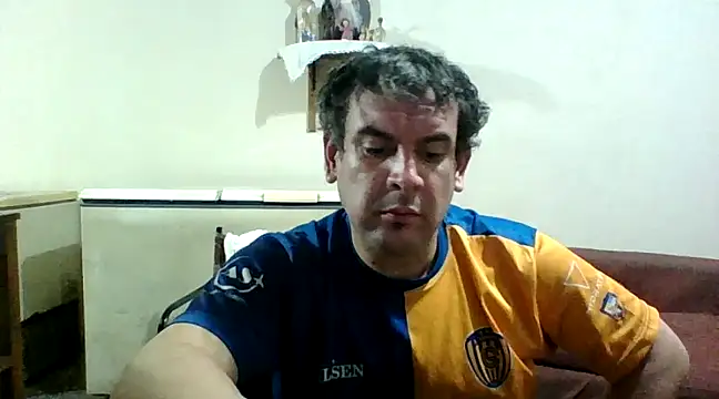 Rodrigo happy online show from 01-30-25, 08:01