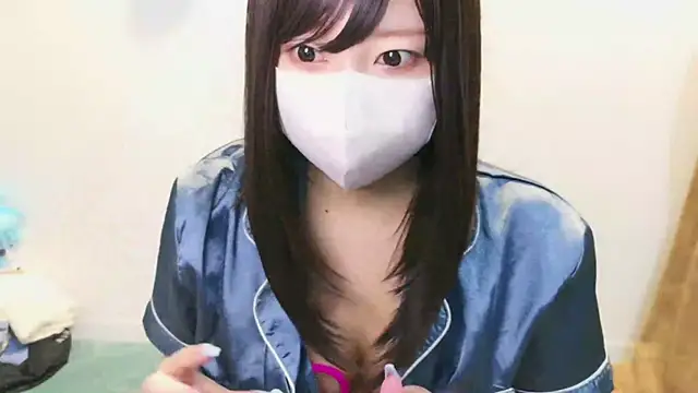 Snapshot of YUTSU_KI chatting on 02-09-25, 09:39 YUTSU KI online show from 02-09-25, 09:39