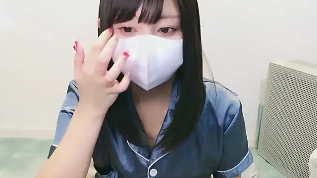 Snapshot of YUTSU_KI chatting on 10-18-25, 03:03 YUTSU KI online show from 10-18-25, 03:03