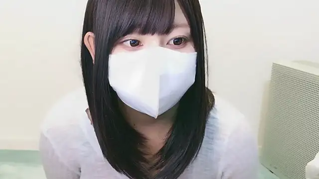Snapshot of YUTSU_KI chatting on 10-01-25, 05:06 YUTSU KI online show from 10-01-25, 05:06