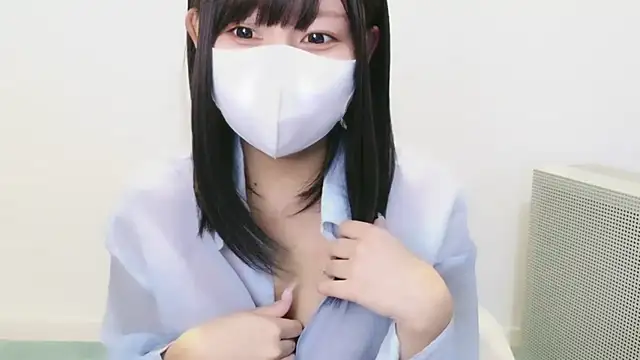 Snapshot of YUTSU_KI chatting on 09-23-25, 02:24 YUTSU KI online show from 09-23-25, 02:24