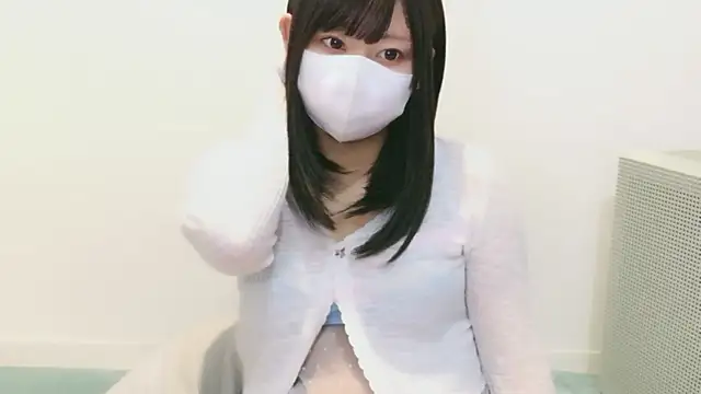 Snapshot of YUTSU_KI chatting on 10-11-25, 04:30 YUTSU KI online show from 10-11-25, 04:30