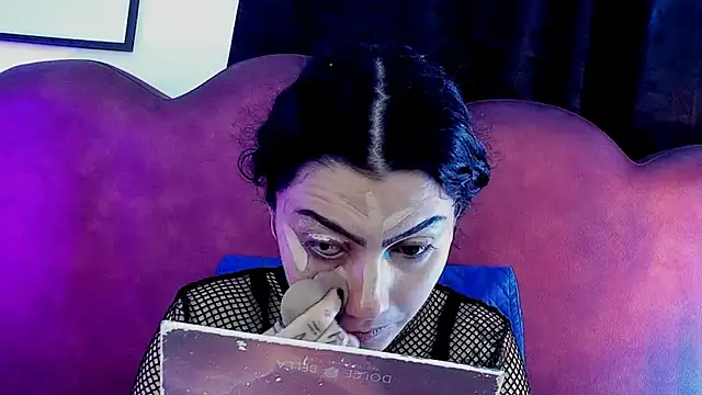 Snapshot of sophy_rock chatting on 06-24-26, 02:59 sophy rock online show from 06-24-26, 02:59
