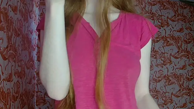 Snapshot of strawberrysmoothie chatting on 06-10-26, 04:41 strawberrysmoothie online show from 06-10-26, 04:41