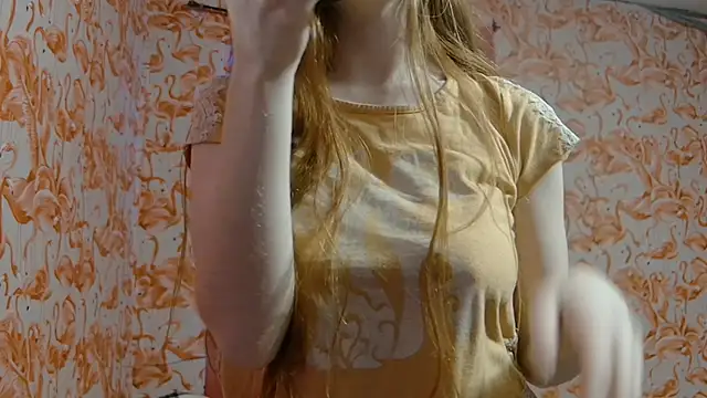 Snapshot of strawberrysmoothie chatting on 05-01-26, 12:04 strawberrysmoothie online show from 05-01-26, 12:04