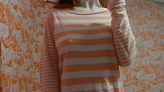 strawberrysmoothie online show from 10-27-25, 08:32