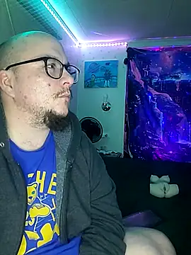 Snapshot of Spunonymous chatting on 02-22-25, 04:18 Spunonymous online show from 02-22-25, 04:18