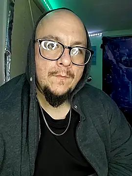 Snapshot of Spunonymous chatting on 02-16-25, 04:09 Spunonymous online show from 02-16-25, 04:09