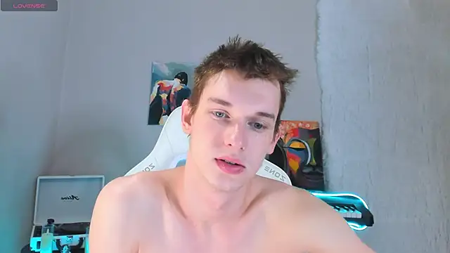 Snapshot of 4ever_dude chatting on 02-23-25, 05:01 4ever dude online show from 02-23-25, 05:01