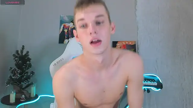 Snapshot of 4ever_dude chatting on 01-28-25, 04:29 4ever dude online show from 01-28-25, 04:29