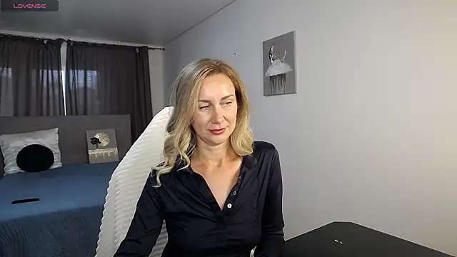 Snapshot of Vanessa_Nowak chatting on 07-16-26, 03:09 Vanessa Nowak online show from 07-16-26, 03:09