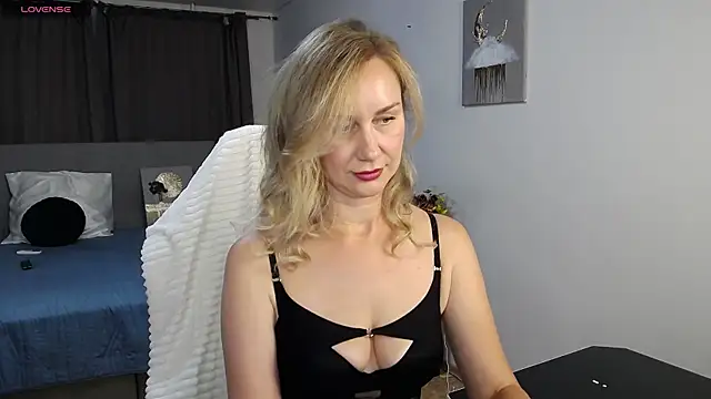 Snapshot of Vanessa_Nowak chatting on 08-05-26, 05:18 Vanessa Nowak online show from 08-05-26, 05:18