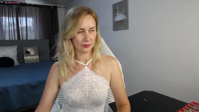 Snapshot of Vanessa_Nowak chatting on 06-21-26, 11:38 Vanessa Nowak online show from 06-21-26, 11:38