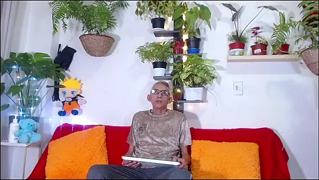 Snapshot of Leon_hot_X chatting on 06-16-26, 04:45 Leon hot X online show from 06-16-26, 04:45