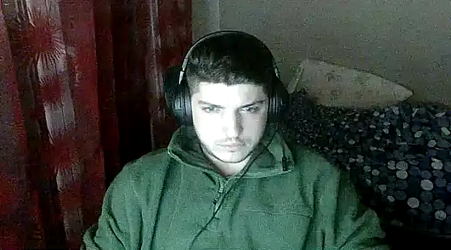 BoiWhore online show from 01-02-25, 10:55