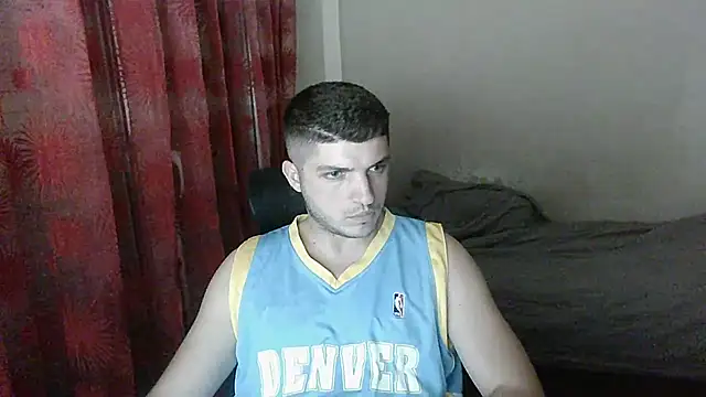 BoiWhore online show from 09-30-25, 04:35