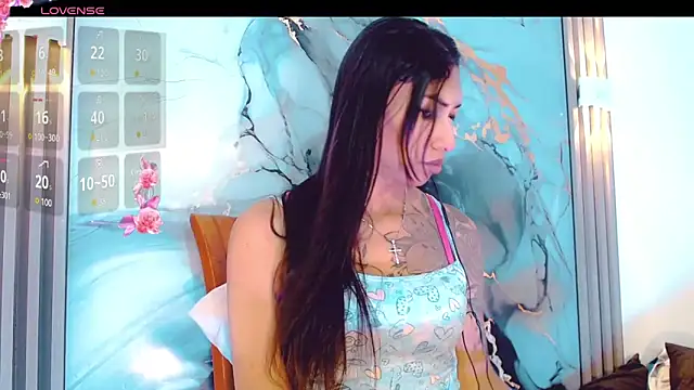 khiara moretti online show from 12-17-25, 11:48