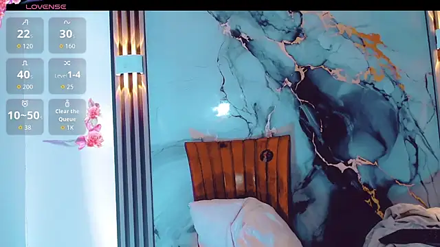 khiara moretti online show from 12-20-25, 11:35