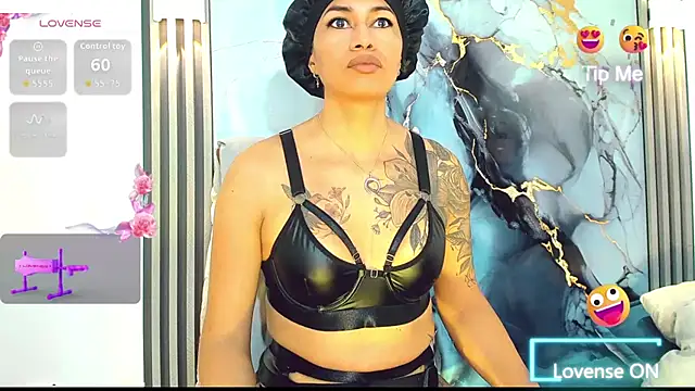 khiara moretti online show from 01-12-26, 11:39