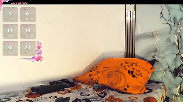 khiara moretti online show from 12-02-25, 11:45