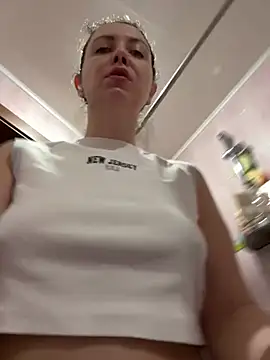 Snapshot of space_stacy chatting on 02-05-25, 04:47 space stacy online show from 02-05-25, 04:47