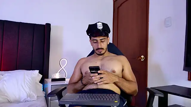 muscle ares online show from 11-01-25, 12:17