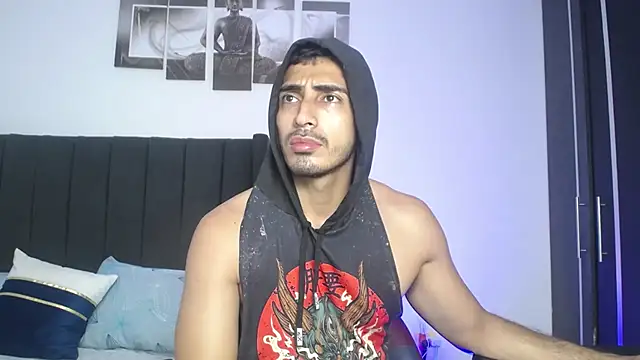 Snapshot of muscle_ares chatting on 02-26-25, 11:32 muscle ares online show from 02-26-25, 11:32