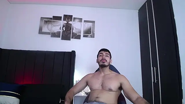 Snapshot of muscle_ares chatting on 02-14-25, 11:53 muscle ares online show from 02-14-25, 11:53