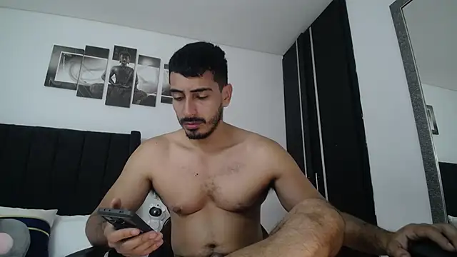 Snapshot of muscle_ares chatting on 01-25-25, 11:34 muscle ares online show from 01-25-25, 11:34