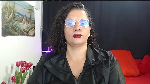 Snapshot of Aleja_Gonzales chatting on 05-09-26, 05:22 Aleja Gonzales online show from 05-09-26, 05:22