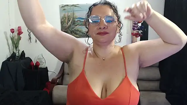 Aleja Gonzales online show from 11-05-25, 10:57