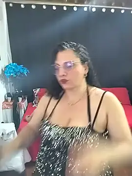 Snapshot of Aleja_Gonzales chatting on 07-18-26, 10:51 Aleja Gonzales online show from 07-18-26, 10:51