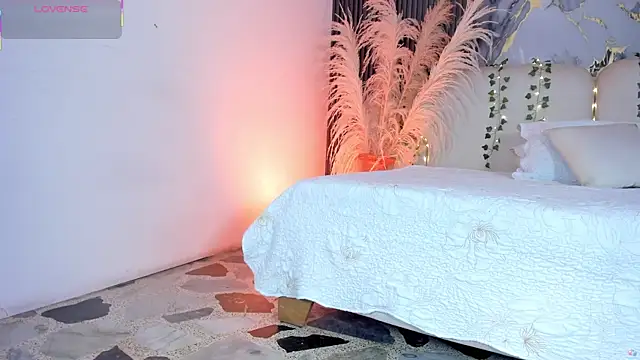 Agathaargent  online show from 01-11-26, 11:50