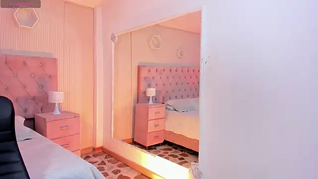 Agathaargent  online show from 12-03-25, 04:46