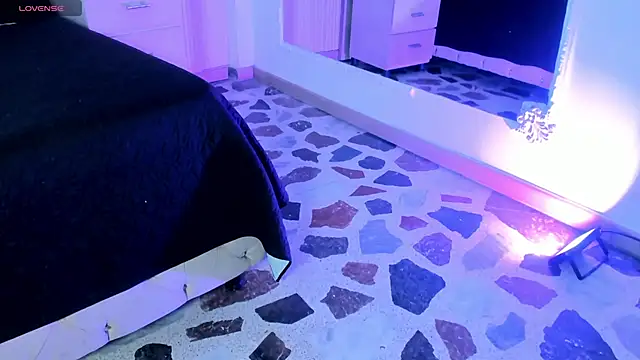 Agathaargent  online show from 10-12-25, 04:36