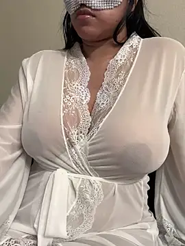 Snapshot of Blzsugar chatting on 11-01-25, 02:40 Blzsugar online show from 11-01-25, 02:40