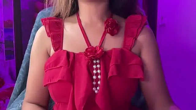 Snapshot of Royal_girl_1 chatting on 02-13-26, 06:08 Royal girl 1 online show from 02-13-26, 06:08