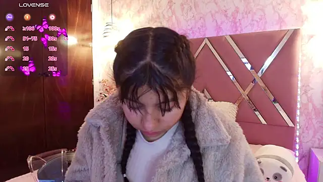 Snapshot of Miaa_Smiith1 chatting on 03-05-25, 12:11 Miaa Smiith1 online show from 03-05-25, 12:11