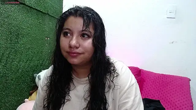 Snapshot of Miaa_Smiith1 chatting on 11-05-25, 10:07 Miaa Smiith1 online show from 11-05-25, 10:07