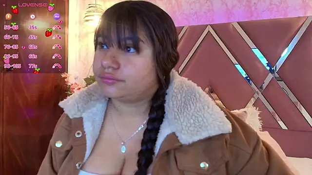 Snapshot of Miaa_Smiith1 chatting on 02-04-25, 12:11 Miaa Smiith1 online show from 02-04-25, 12:11