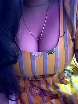 Snapshot of Jaanu_Jaanvi chatting on 01-18-25, 10:49 Jaanu Jaanvi online show from 01-18-25, 10:49