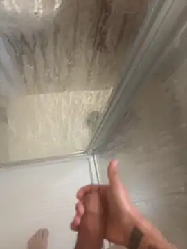 Snapshot of LucaDonna998 chatting on 12-19-24, 10:32 LucaDonna998 online show from 12-19-24, 10:32