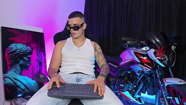 Snapshot of jacob_firexx chatting on 03-14-25, 01:48 jacob firexx online show from 03-14-25, 01:48