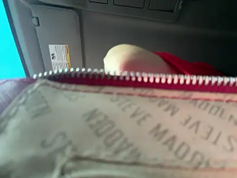 Snapshot of watermellonpussy chatting on 04-23-26, 12:39 watermellonpussy online show from 04-23-26, 12:39