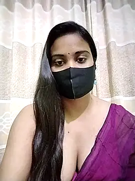 Snapshot of SimaRoy- chatting on 05-08-26, 01:26 SimaRoy- online show from 05-08-26, 01:26