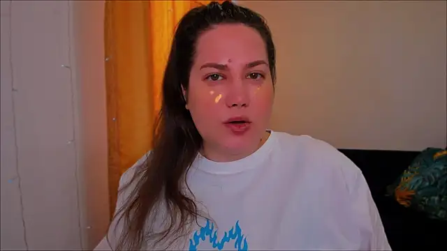 Snapshot of _madalexa_ chatting on 02-08-25, 11:55  madalexa  online show from 02-08-25, 11:55